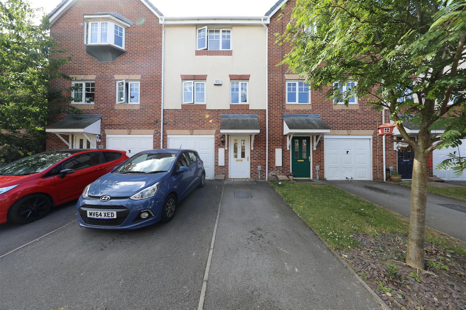 Property & Houses for Sale & Let in Hull Symonds & Greenham